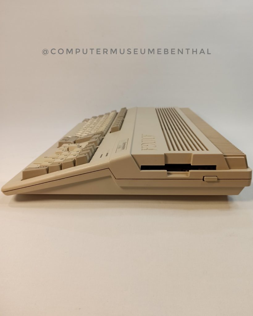 Amiga 500, Seite