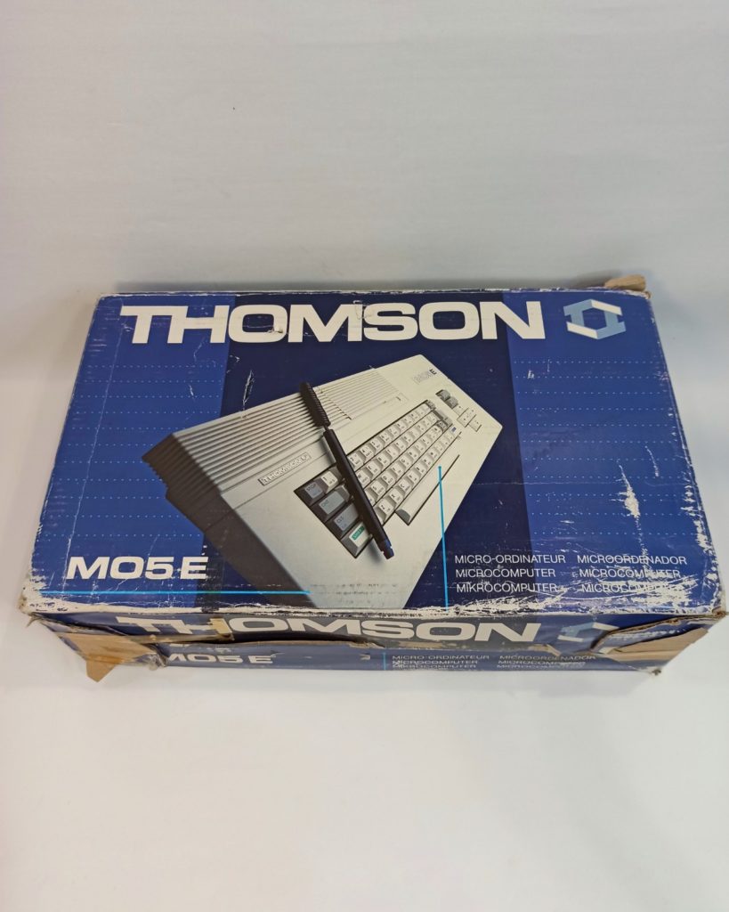 Thomson MO5 E, box