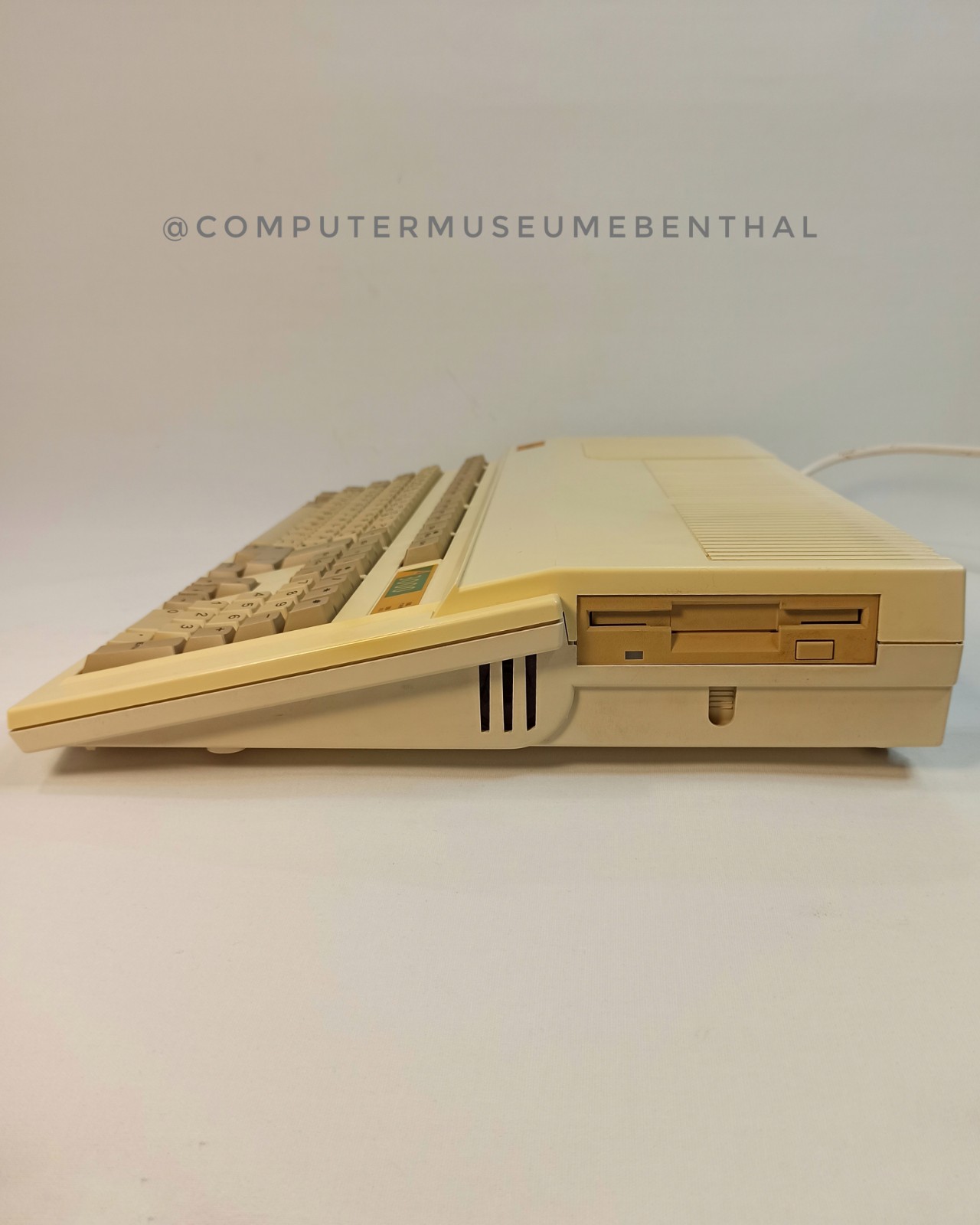 Acorn Archimedes A3000