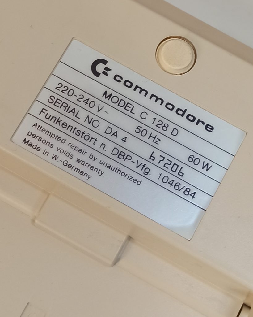 Commodore 128D