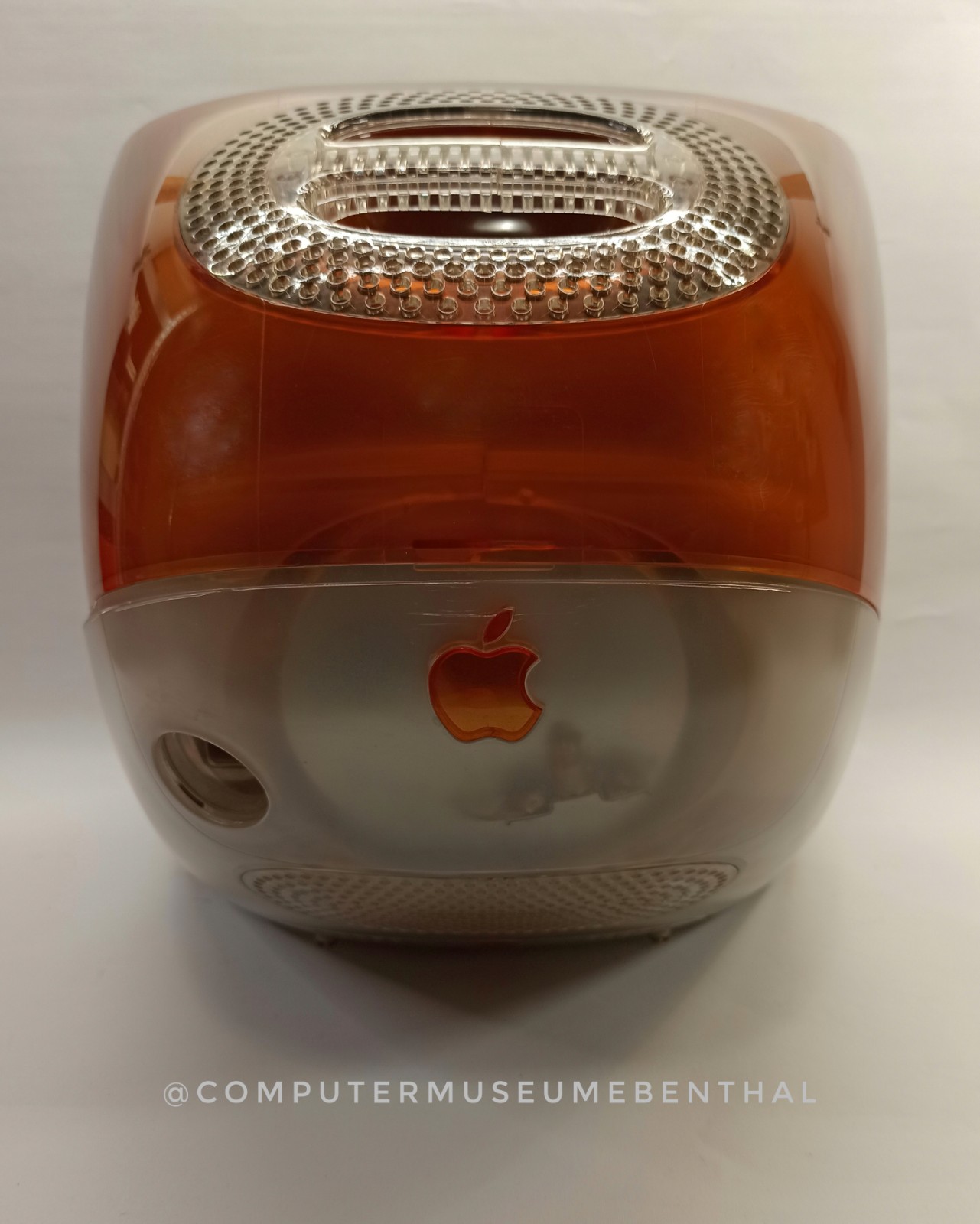 Apple iMac G3, Rückseite